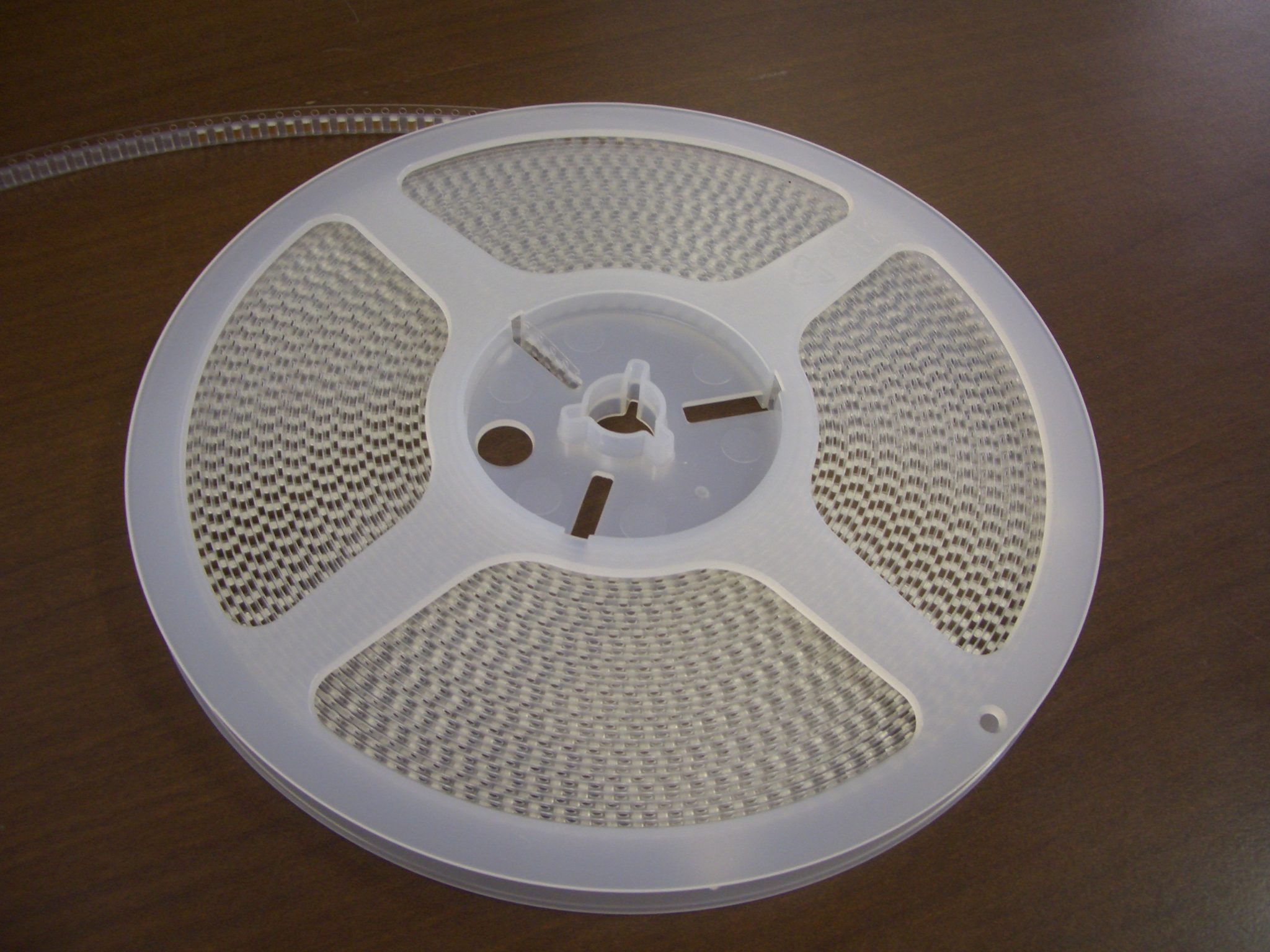 リール、テープカット、バルクとは？ チップ部品の梱包形態について アナデジ太郎の回路設計